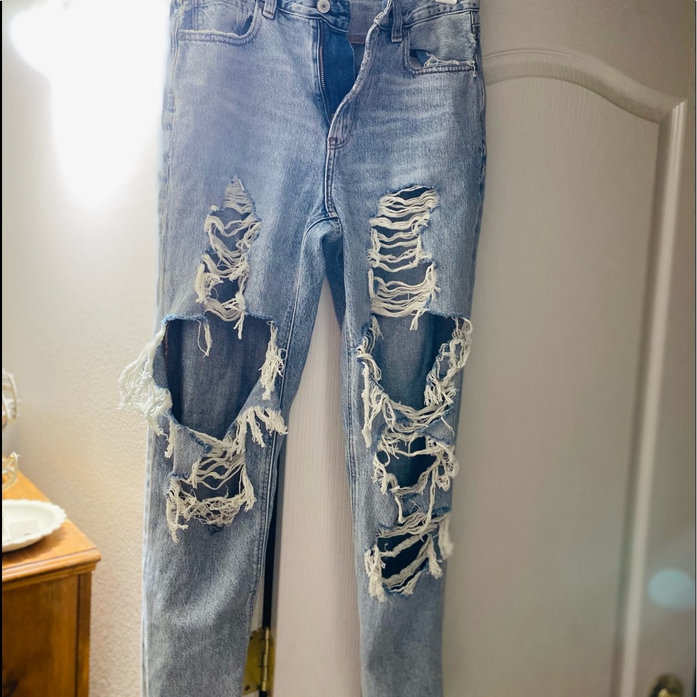 American Eagle high waisted ripped jeans